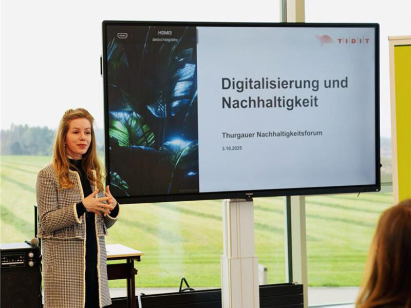 CEO Caroline Obolensky spricht beim Thurgauer Nachhaltigkeitsforum 2025 über "Digitalisierung und Nachhaltigkeit"