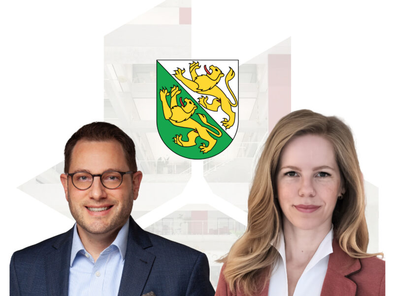 Dr. Caroline Obolensky (TIDIT) and Jérôme Müggler (IHK Thurgau) in front of the Thurgau coat of arms